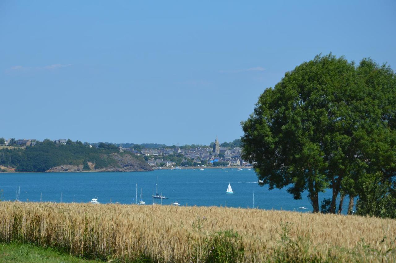 Homestay Chez Brigitte A L Habitant Le Minihic-sur-Rance